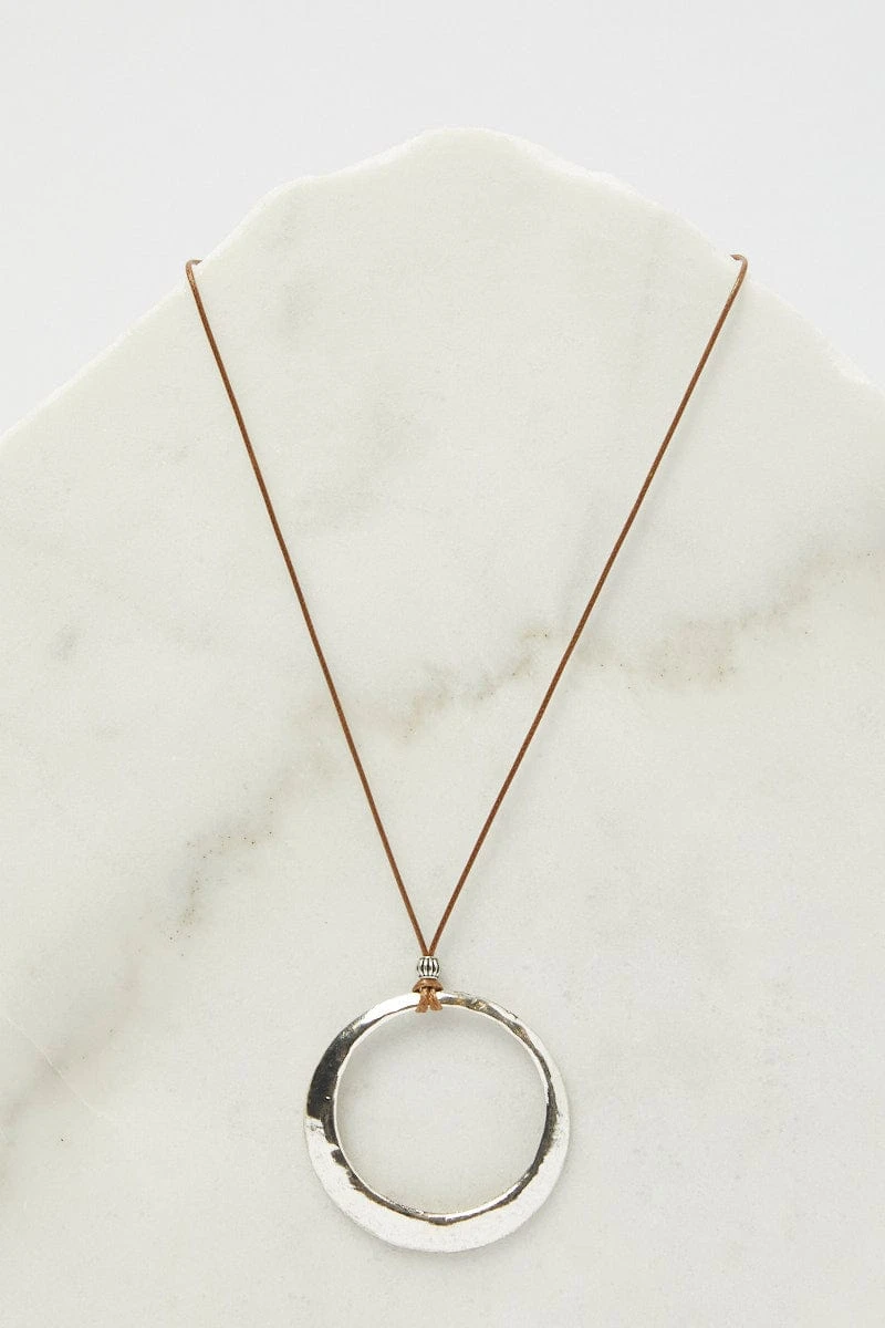 Silver Circle Pendent Necklace 1 Silver Circle Pendent Necklace