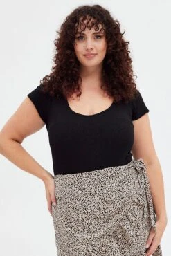 Black Bodysuit Scoop Neck Short Sleeve