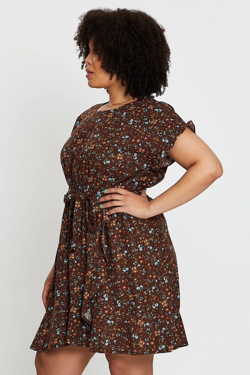 Ditsy Print Short Sleeve Frill Front Dress 4 Ditsy Print Short Sleeve Frill Front Dress - Image 4