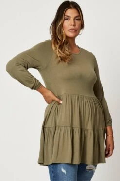 Green Tiered Top Round Neck Three-quarter Sleeve