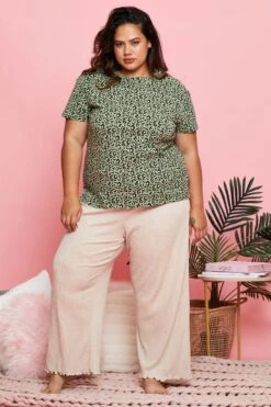 Animal Print Crew Neck Short Sleeve -You And All Fashion Store cnwt14123x 80 animal print 2