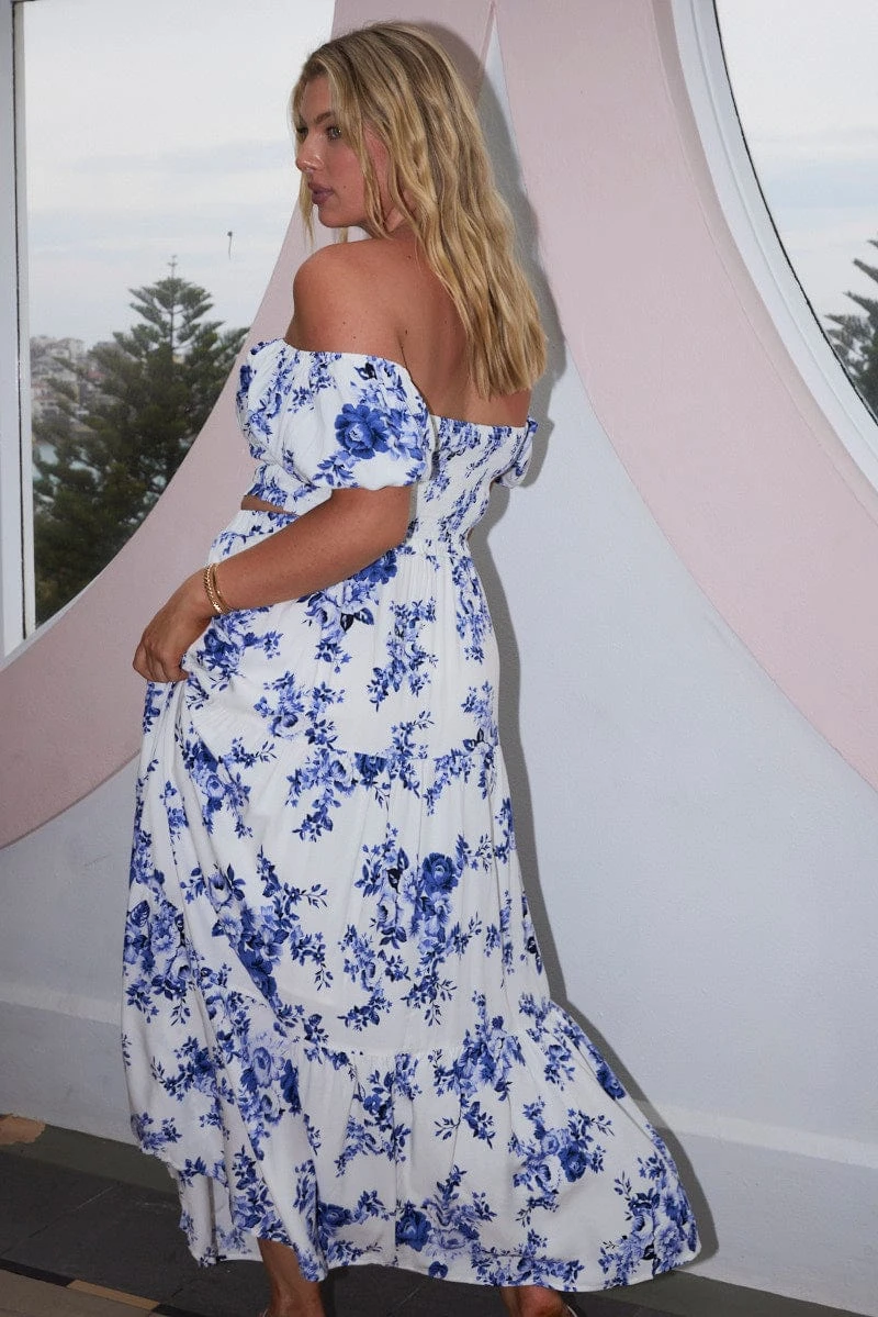 Blue Floral Tiered Elastic Waist Maxi Skirt 5 Blue Floral Tiered Elastic Waist Maxi Skirt - Image 5