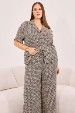 Brown Abstract Relaxed Shirt Short Sleeve