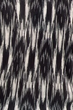 Black Abstract Relaxed Shirt Long Sleeve V-neck Plisse -You And All Fashion Store cwcc8223gx 36rb abstract 6